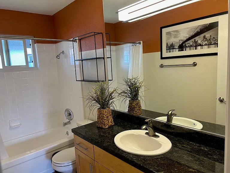 241 Masters Ct #4 — Photo 8
