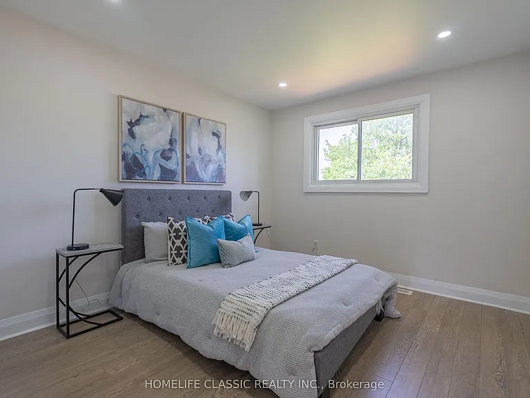 32 Rosenfeld Dr — Photo 23