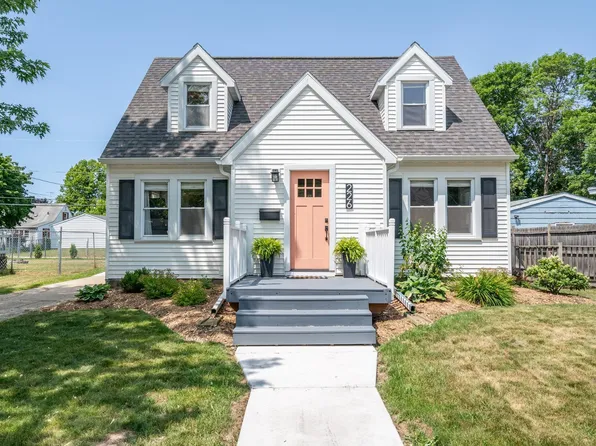 226 S Willow St, Kimberly, WI 54136