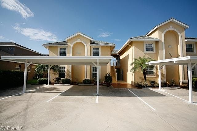 1st image of 1004 SW 48th Ter APT 202