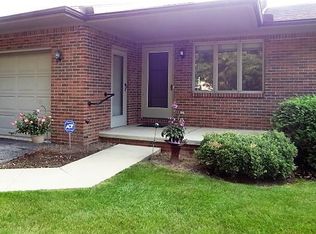 437 Hickory St, Pemberville, OH 43450