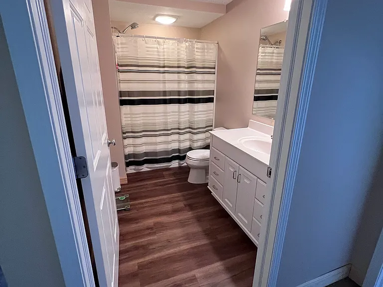 Full bathroom in the basement