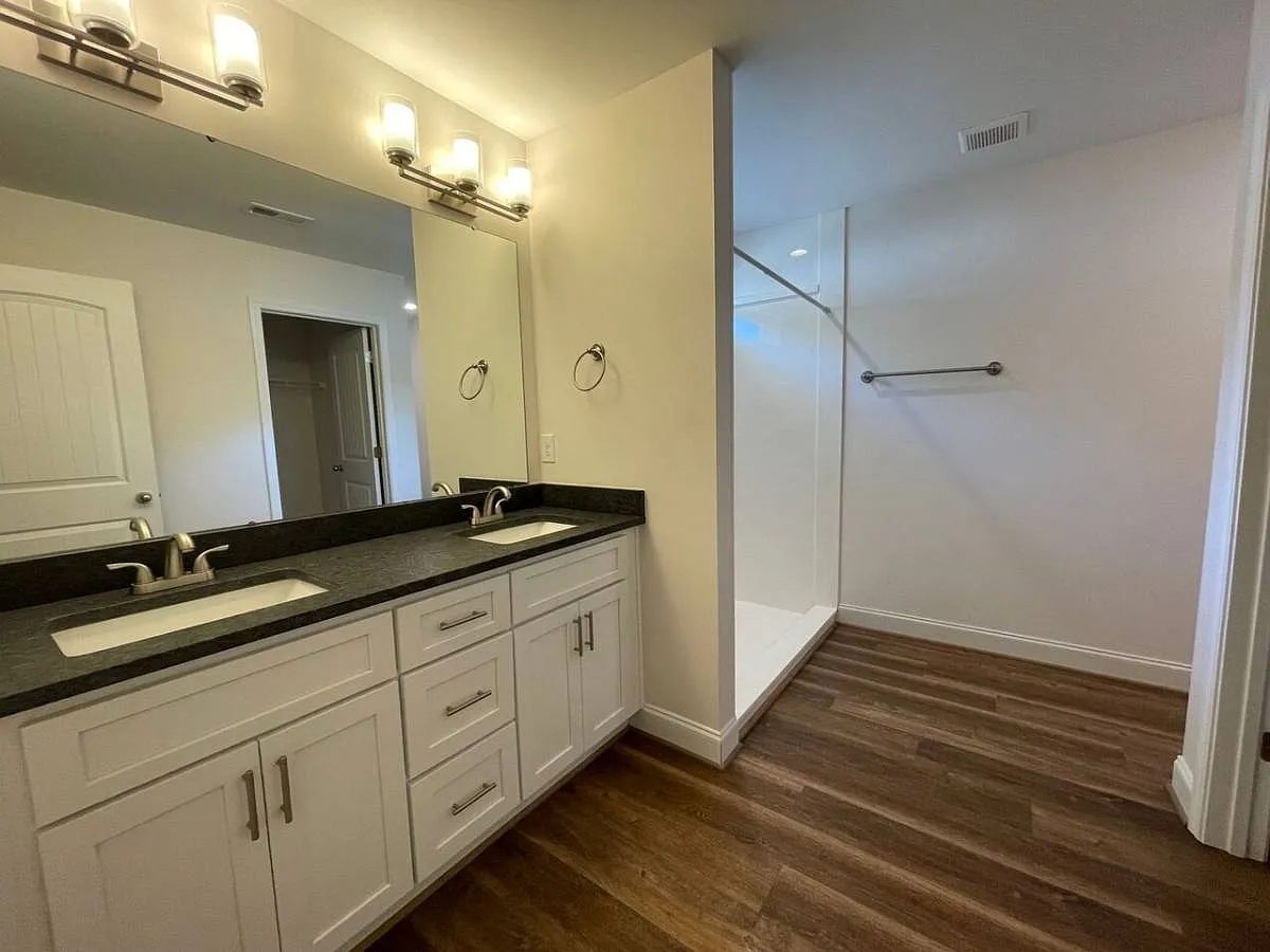 Building Photo - 201 Clarus Creek Way