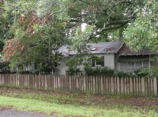100 Saxon Dr, Lafayette, LA 70508