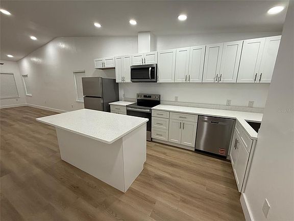 3rd image of 7020 SW 45th Ave