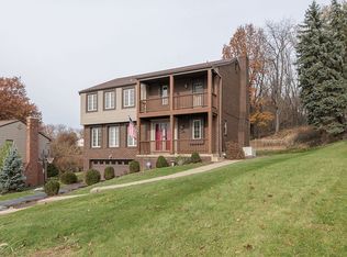 5992 Pudding Stone Ln, Bethel Park, PA 15102