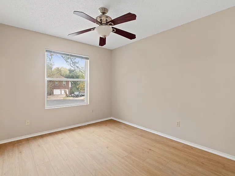 11600 Gun Powder Ct — Photo 22