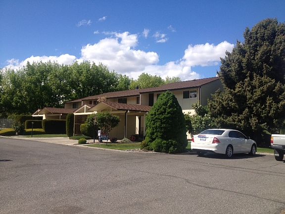 3rd image of 1938 Mahan Ave