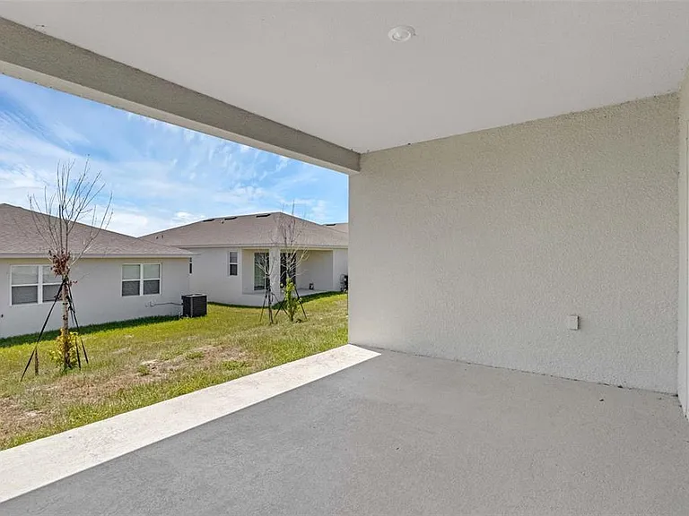 819 Ballantyne Dr — Photo 11