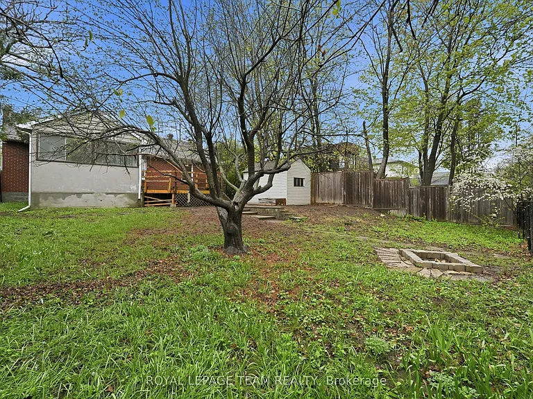 49 Crownhill St — Photo 36
