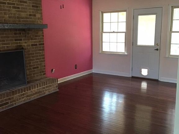 5th image of 1027 Edgewood Dr