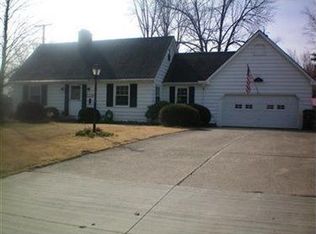 7264 Lake Rd, Madison, OH 44057