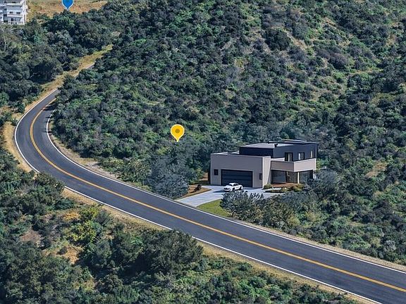 3rd image of 56606 Greenwich Rd