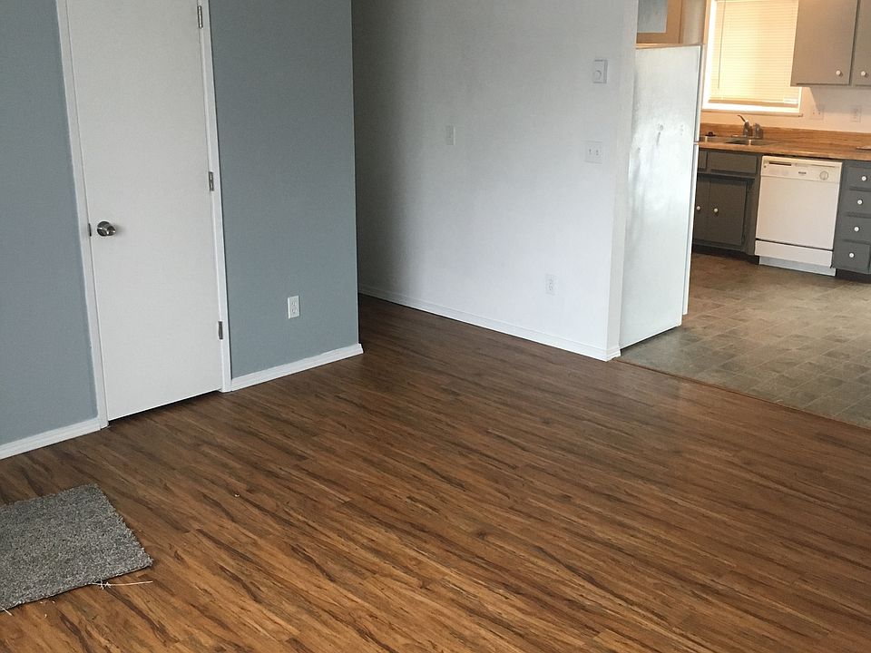 Livingroom looking into kitchen