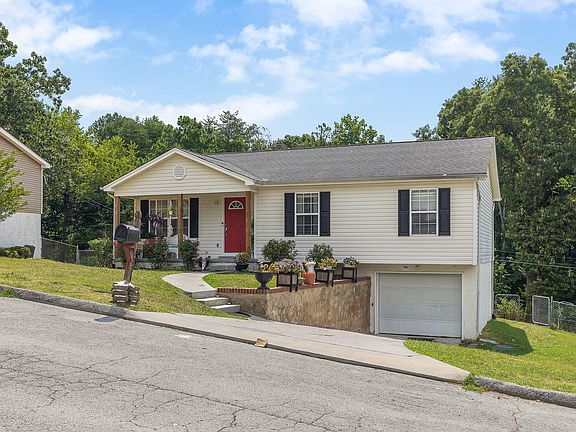 2nd image of 6224 Canoe Ln