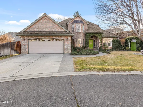 228 Saddlebrook Ct, Yakima, WA 98908