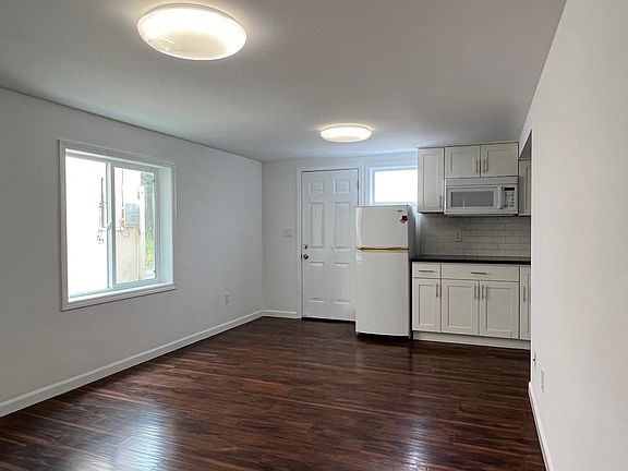 4th image of 24 Park Manor Dr Unit A