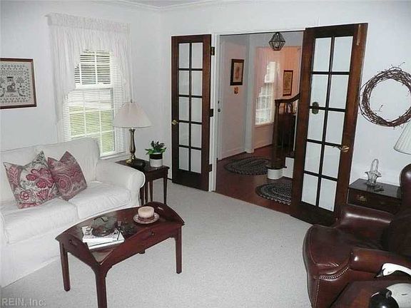 5th image of 103 Holt Cir