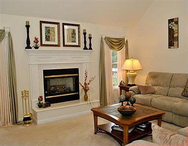 3rd image of 105 Apple Blossom Ln