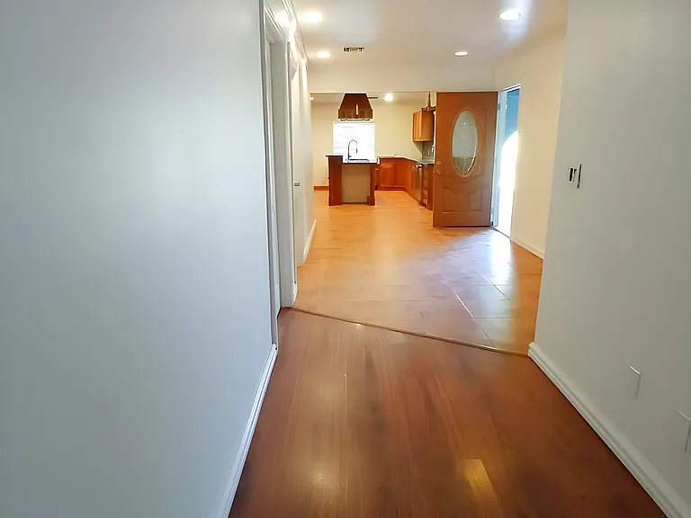 Patricia Ave — Photo 5