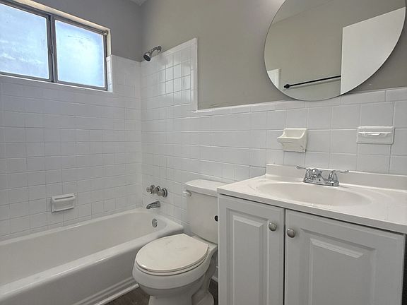 3rd image of 1607 Line Cir APT 2