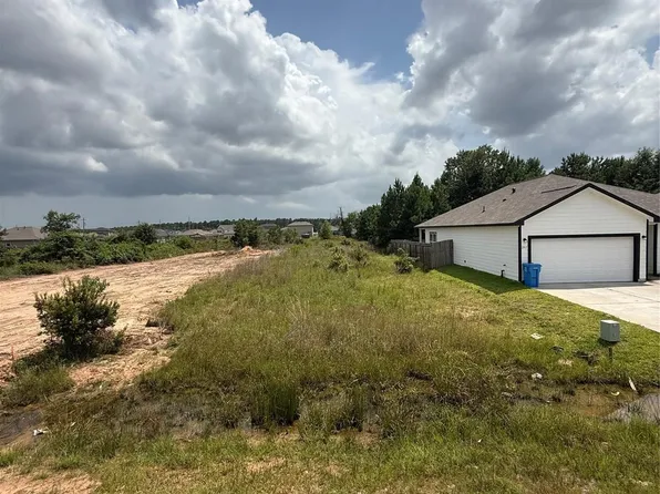 307 County Road 5102 #L, Cleveland, TX 77327
