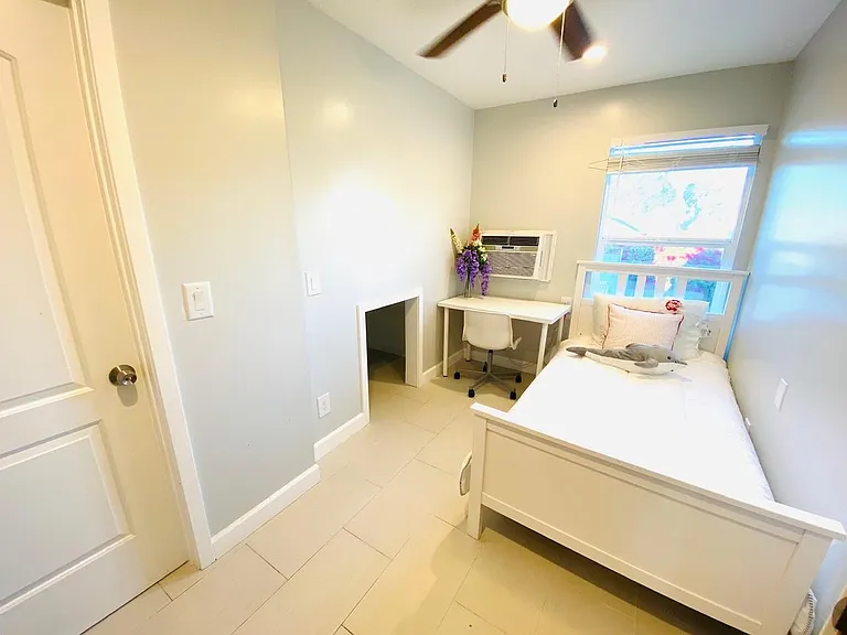 2924 Van Buren Pl — Photo 12