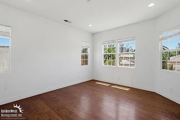 637 Oak Glade Dr — Photo 4