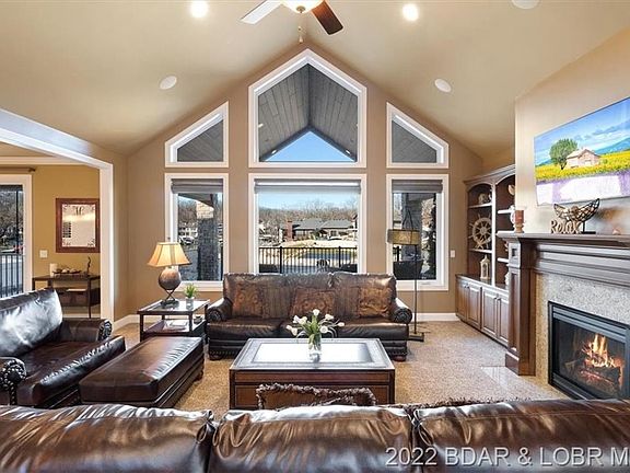 3rd image of 191 Grey Oak Dr