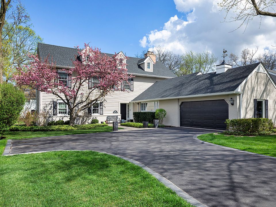 1st image of 921 Woodbine Ln