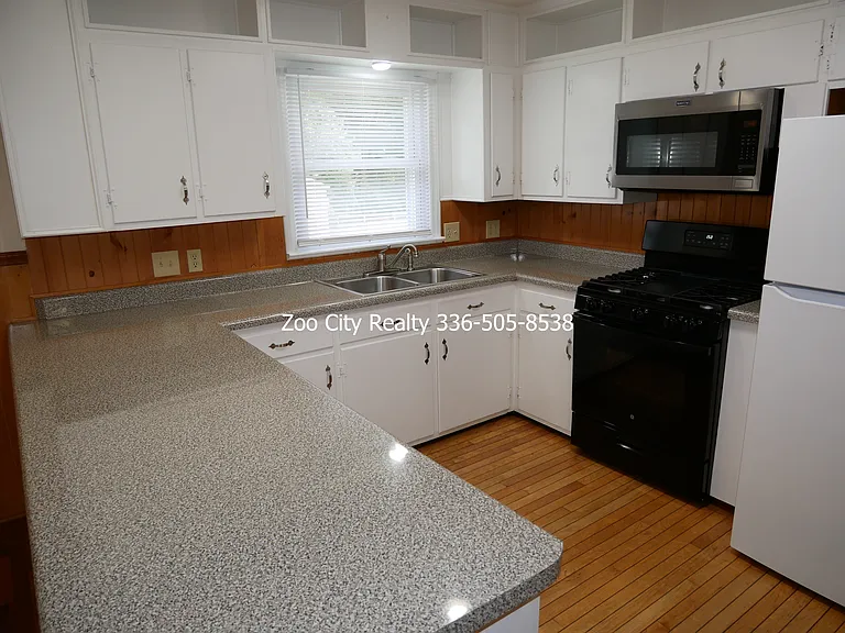 678 Mack Rd — Photo 2