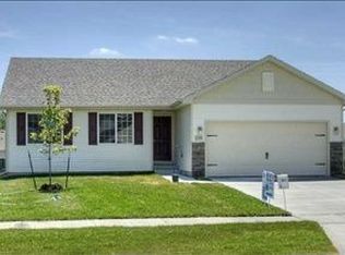 6135 Goldfinch Dr, Pleasant Hill, IA 50327