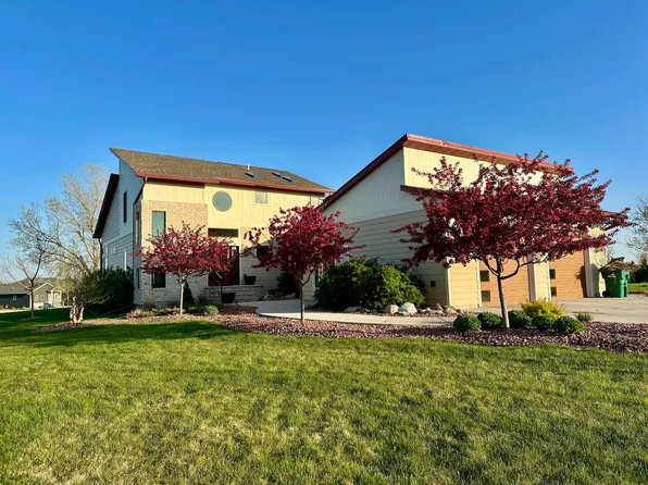 3009 Bills Beach Dr, Mitchell, SD 57301