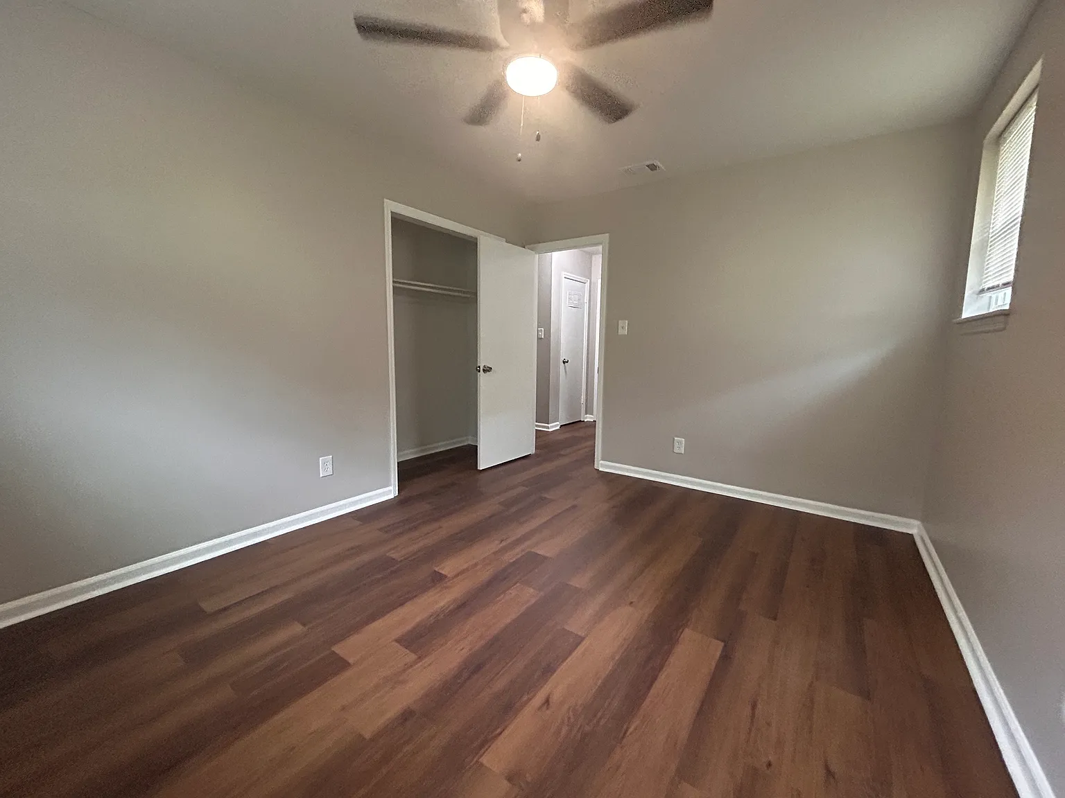 3 bed, 2.5 bath, 1615 sqft, $2,400 — Photo 4