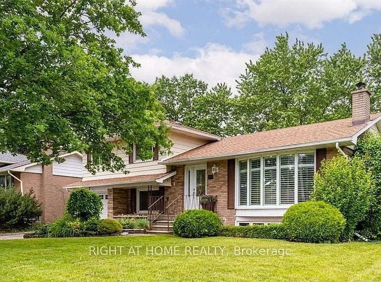49 Rayne Ave — Photo 2