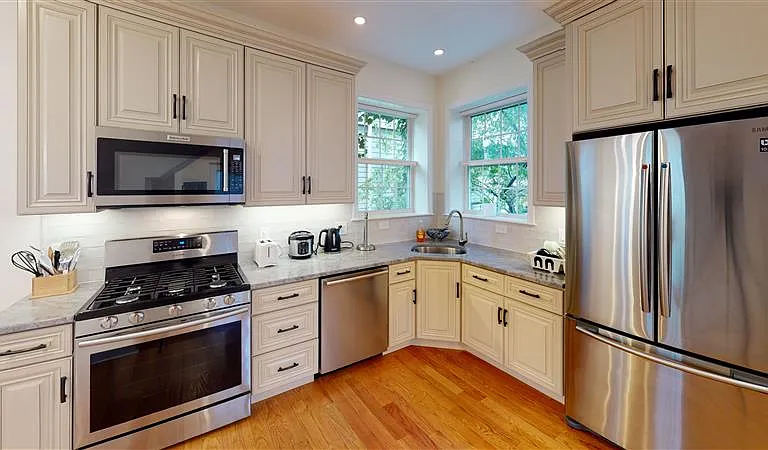 9-A Ashton Pl #1 — Photo 1