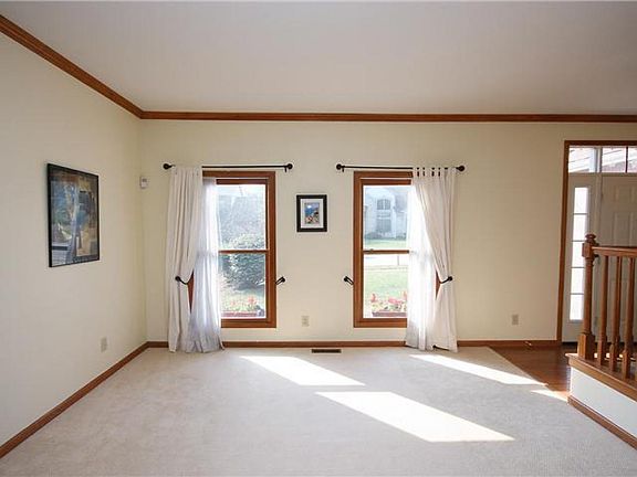 4th image of 1245 Venetian Way