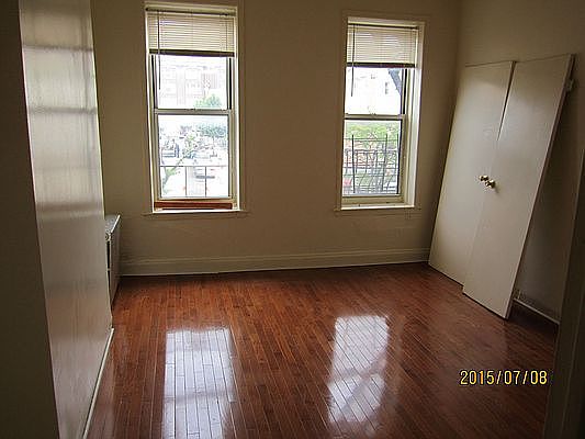 3rd image of 2300 Atlantic Ave APT 2L