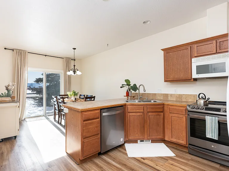 24 Mangum Cir #4 — Photo 6