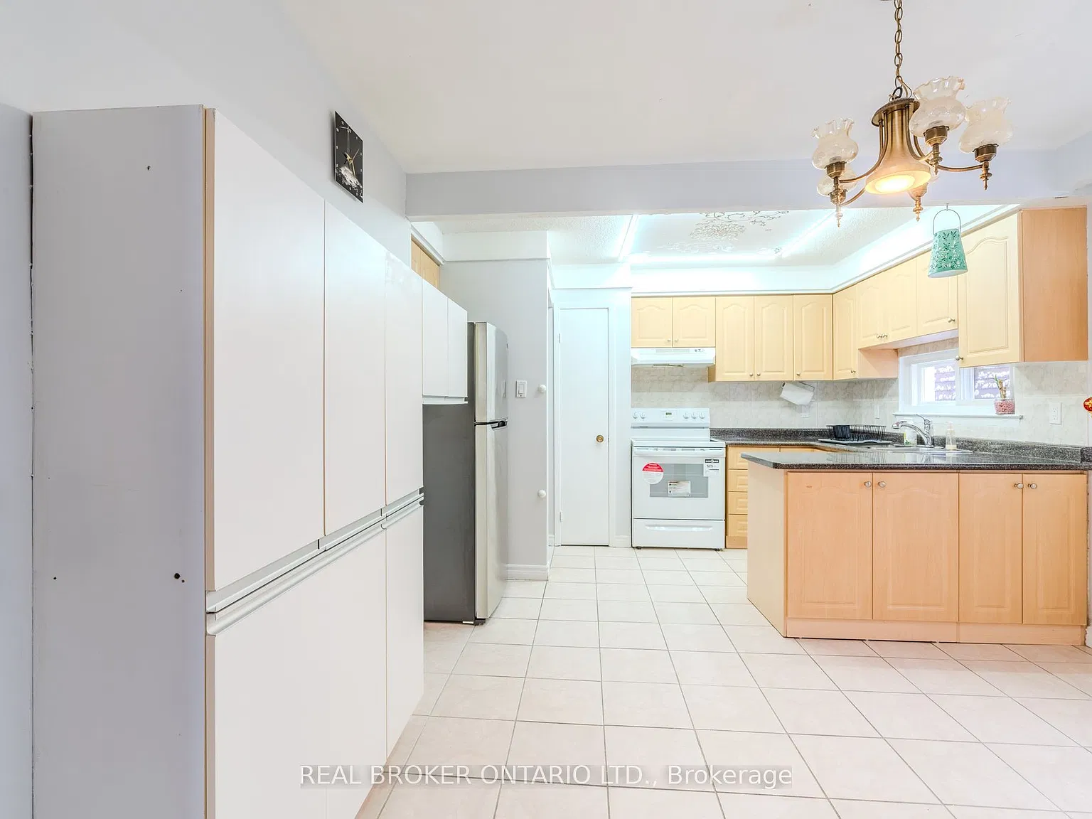2 bed, $1,600 — Photo 1