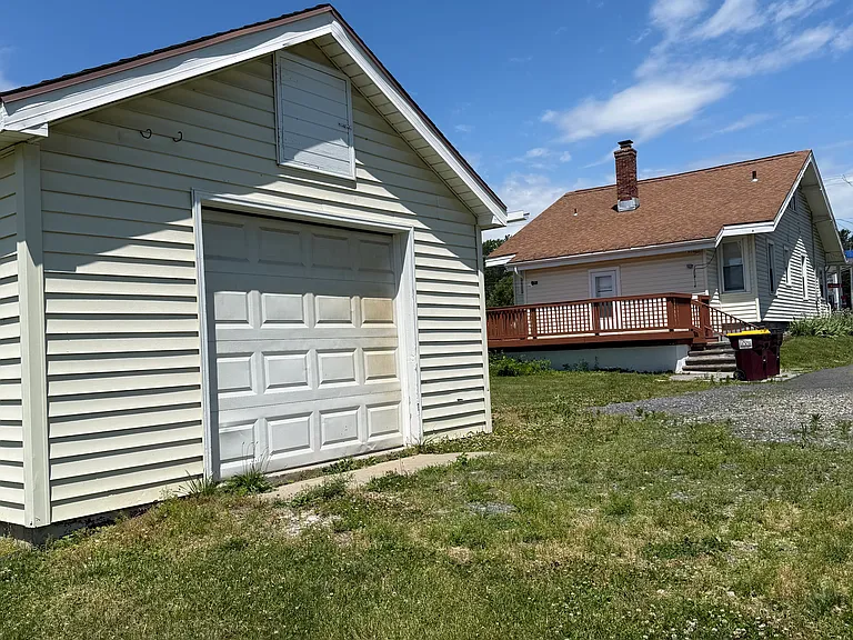 598 Boght Rd — Photo 2