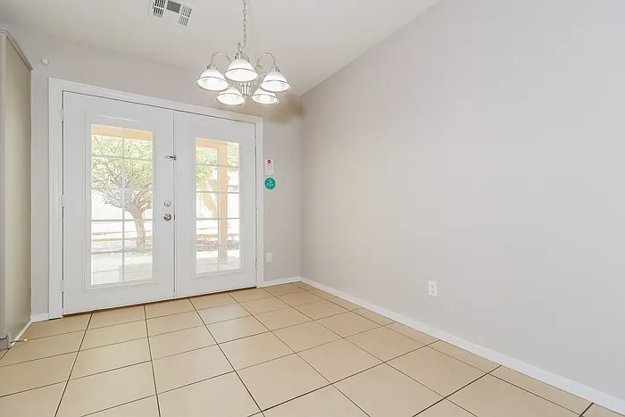 22834 W Mohave St — Photo 5