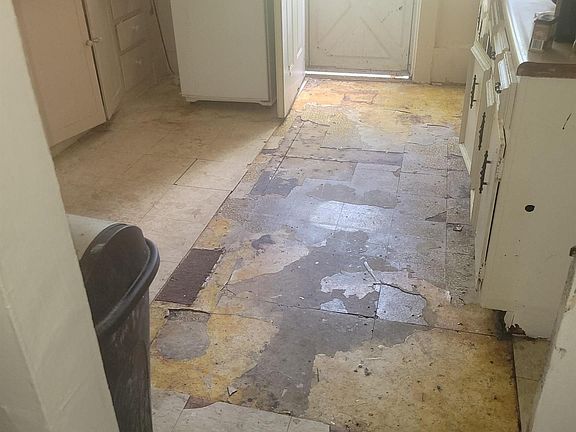 5th image of 1024 W Powers St