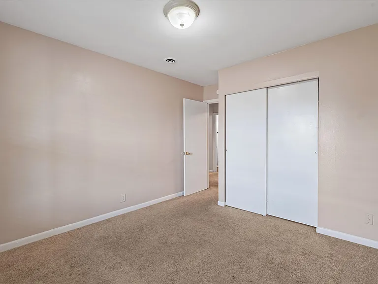 555 N Dupont Ave #C73 — Photo 15