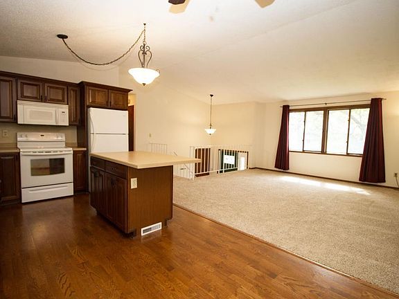 3rd image of 2200 Bossard Dr