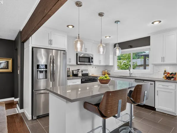 3675 SW 93rd Ave, Portland, OR 97225