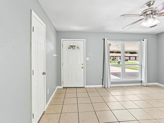 4th image of 1013 Woodbury Pl