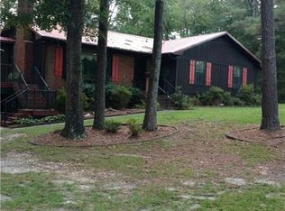 4302 Overhills Rd, Spring lake, NC 28390