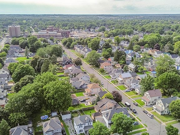 5th image of 174 Bowers Ave