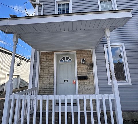 2nd image of 595 Mercer Ave